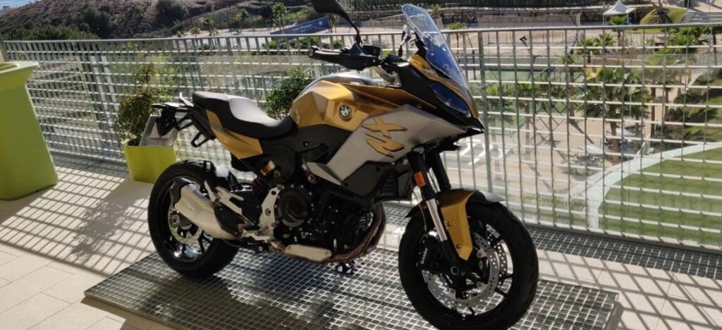 BMW F900XR: La Aventurera Trail Sport y Tourer al Detalle 1 bmw f900xr la aventurera trail sport y tourer al detalle
