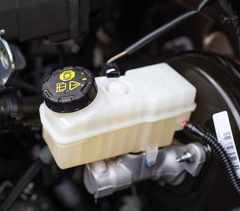 Descubre Todo sobre el Líquido de Frenos: ¡Imprescindible para Todo Conductor! 1 descubre todo sobre el liquido de frenos imprescindible para todo conductor