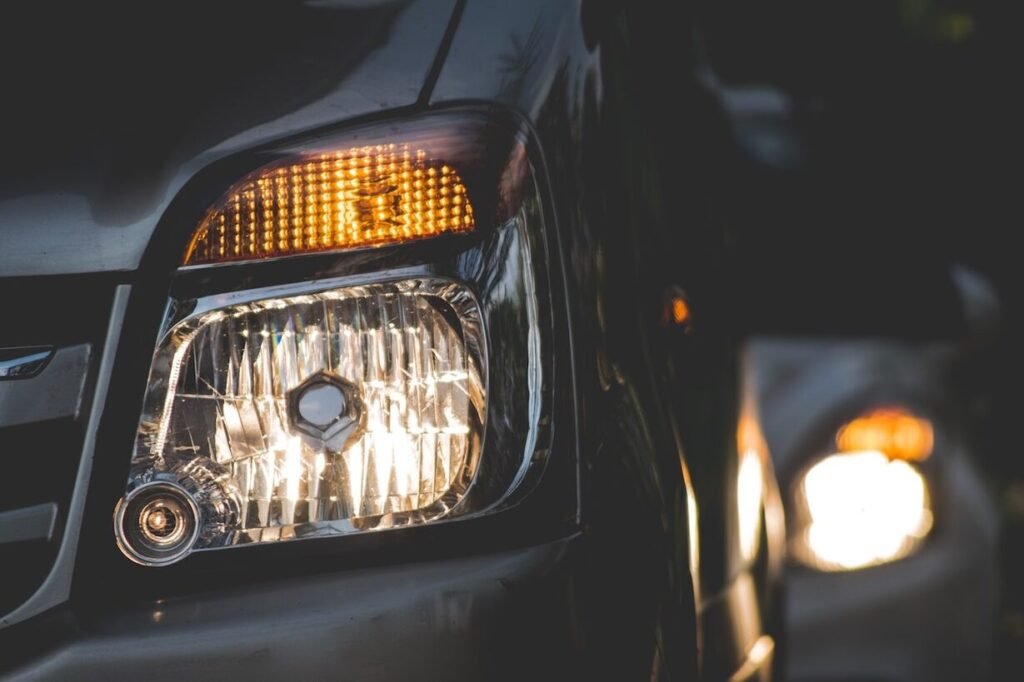 Luces de Xenón: Iluminando el Camino con Alta Tecnología 1 luces de xenon iluminando el camino con alta tecnologia
