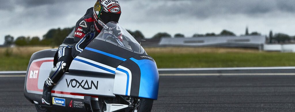 Max Biaggi: 21 Récords en la Voxan Wattman ¡Velocidad Sin Límites! 1 max biaggi 21 records en la voxan wattman velocidad sin limites