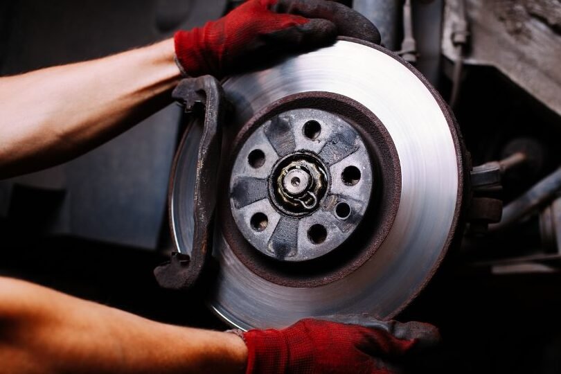 ¡Preserva tu Seguridad! Guía para la Limpieza de Frenos de Disco 1 preserva tu seguridad guia para la limpieza de frenos de disco