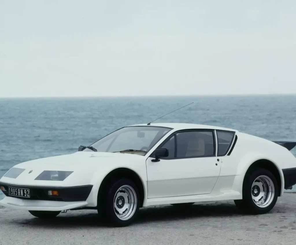 Renault Alpine A310: El Deportivo que Desafía el Tiempo 1 renault alpine a310 el deportivo que desafia el tiempo