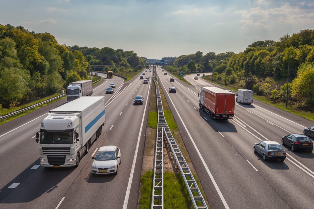 seguridad en carretera la importancia del carril derecho