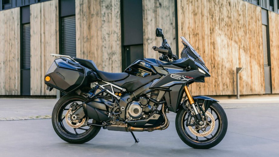 Suzuki GSX-S 1000 T: ¡la nueva reina de las trail asfálticas está por llegar! 1 suzuki gsx s 1000 t la nueva reina de las trail asfalticas esta por llegar